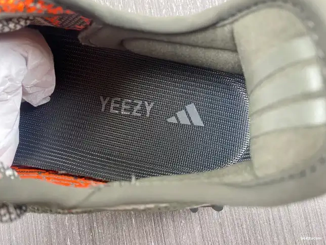 Adidas Carbon Beluga HQ7045 350 V2 Yeezy Boost 0613